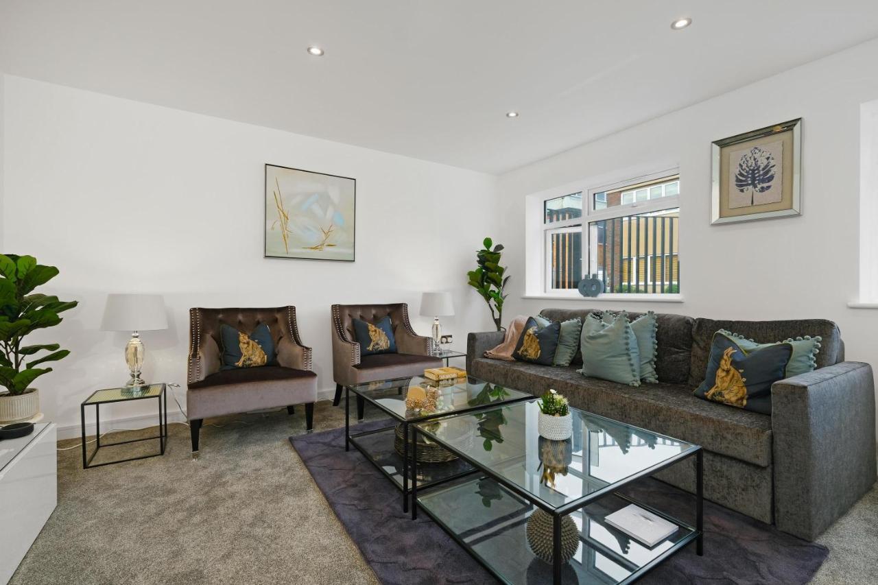 St Martins 2 Bedroom Apartments In Ruislip By 360 Stays Exterior foto