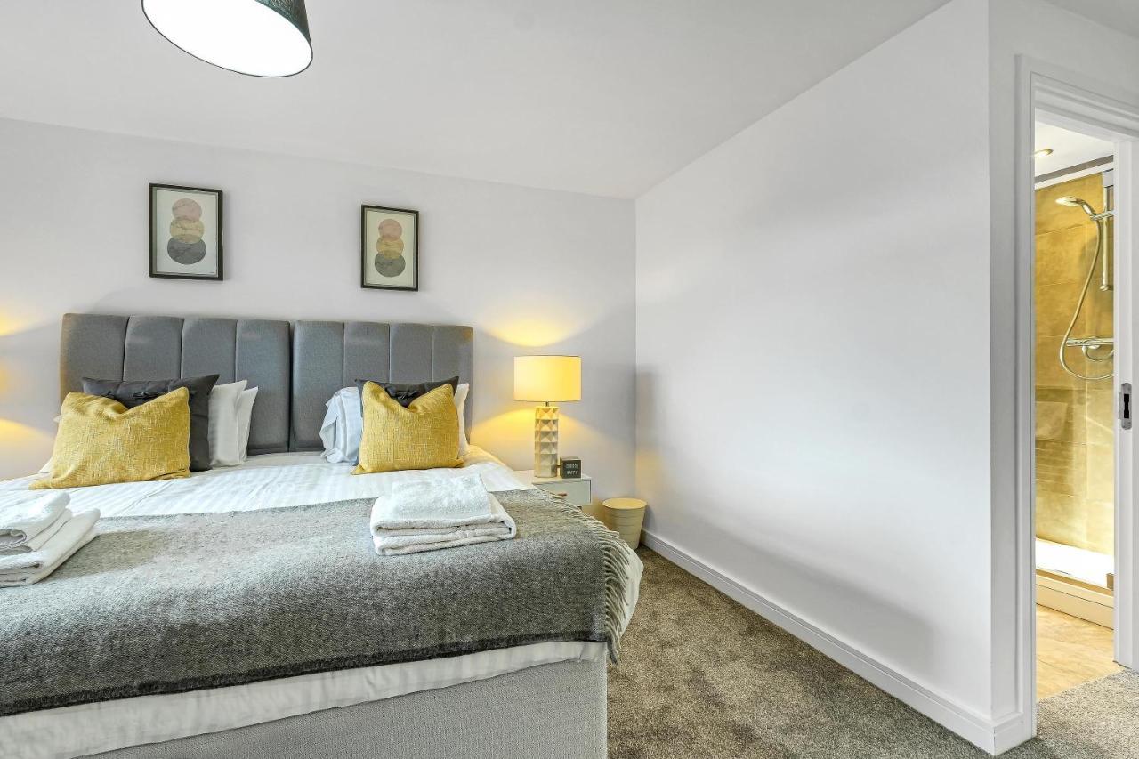 St Martins 2 Bedroom Apartments In Ruislip By 360 Stays Exterior foto