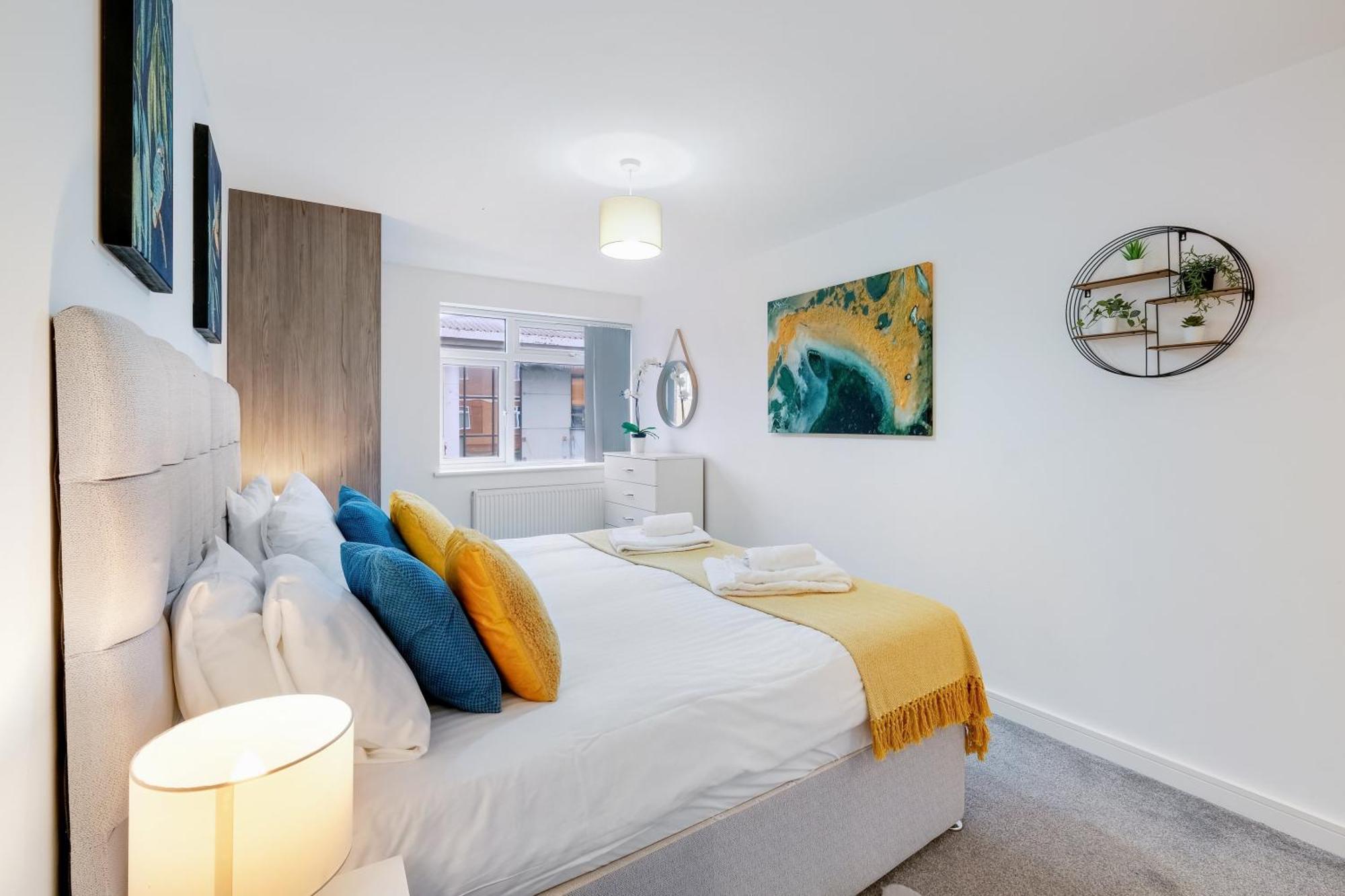 St Martins 2 Bedroom Apartments In Ruislip By 360 Stays Exterior foto