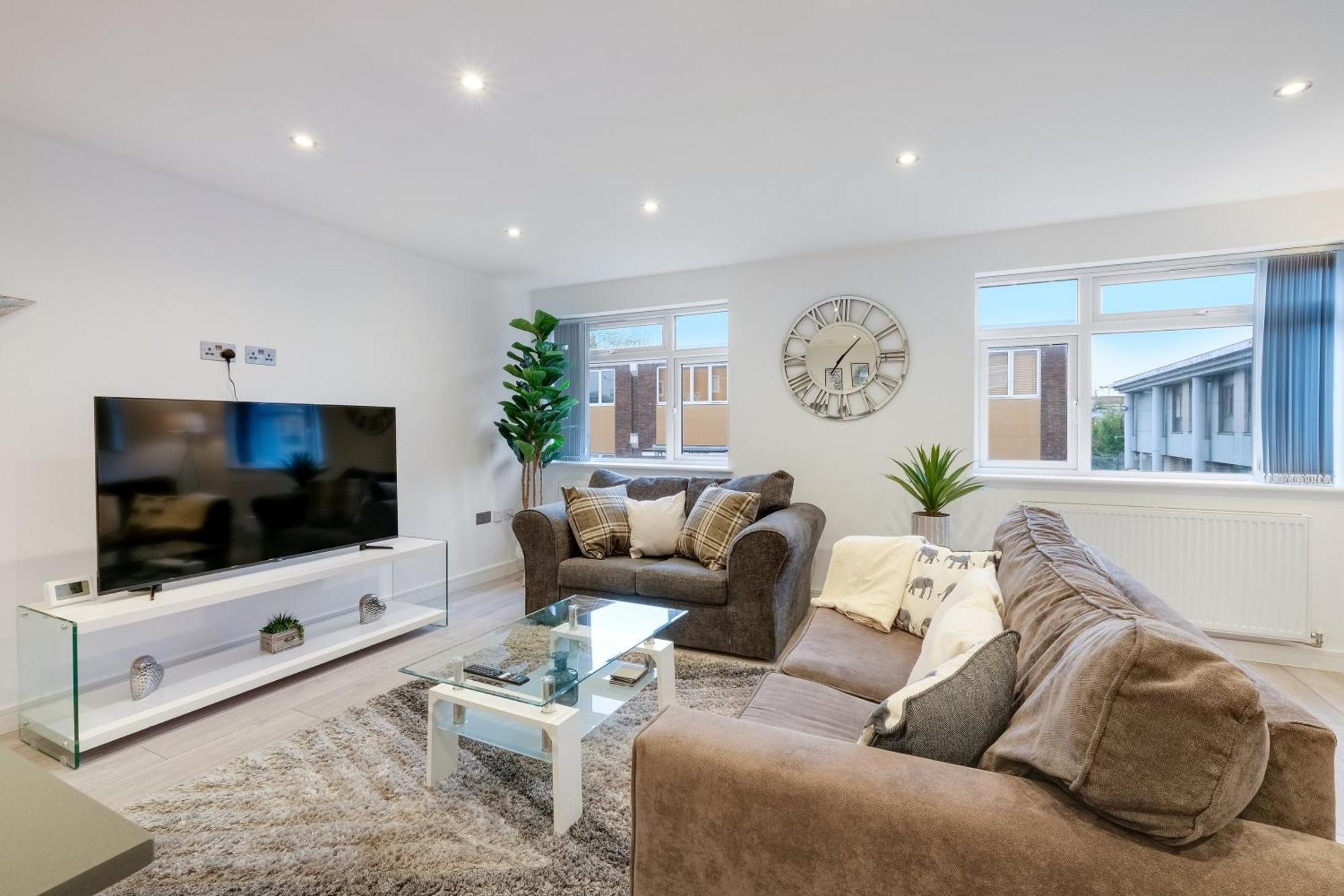 St Martins 2 Bedroom Apartments In Ruislip By 360 Stays Exterior foto